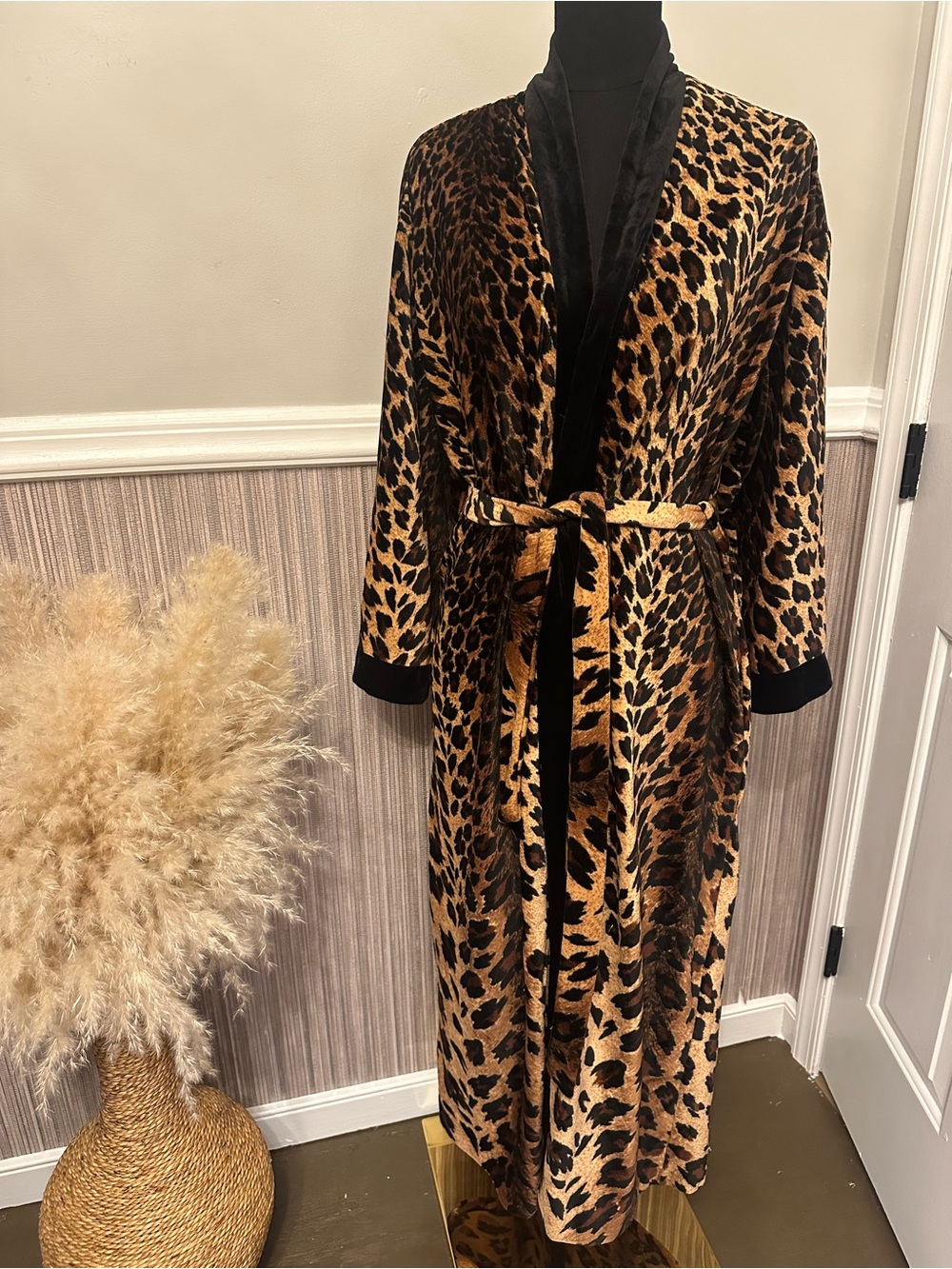 Cinema Etoile Leopard Velvet Maxi Robe Long Lounge Robe Pockets Belt Brown Black